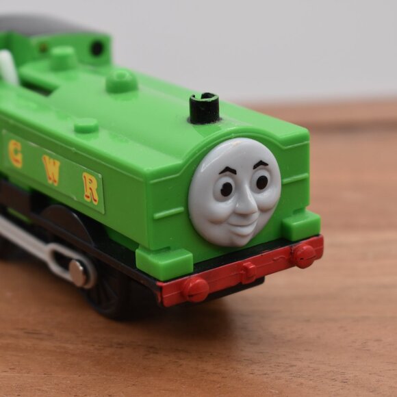 Duck Tomy 2006 - Thomas & Friends Trackmaster Motorized Railway Train Engine - Picture 5 of 7
